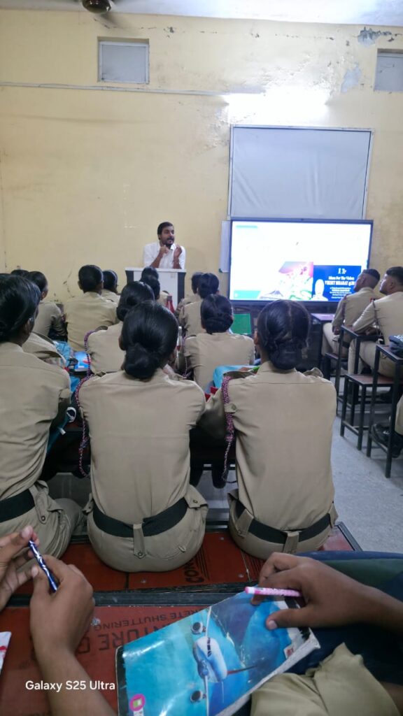 सलेमपुर: बापू महाविद्यालय में 'विकसित भारत बिल्डथॉन 2025' पर सेमिनार और नुक्कड़ नाटक से छात्रों में उत्साह 10 सलेमपुर: बापू महाविद्यालय में 'विकसित भारत बिल्डथॉन 2025' पर सेमिनार और नुक्कड़ नाटक से छात्रों में उत्साह